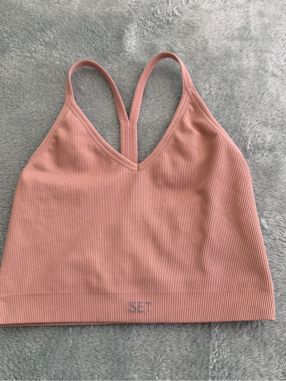 SET Active Ribbed V‑Neck Sports Bralette in Dusty Pink